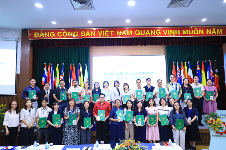 Mewakili GCC Indonesia, Eri Kurniawan Paparkan Model RADEC untuk Pengembangan Modul GCED di Forum Internasional Vietnam